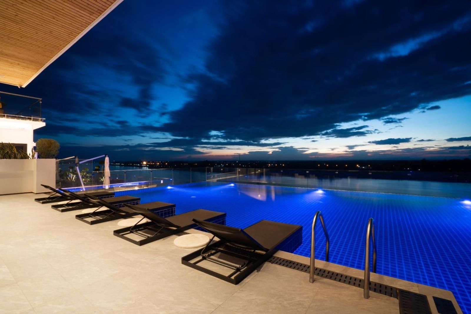 One Riviera Hotel And Residences Ban Souanmone Ngoại thất bức ảnh