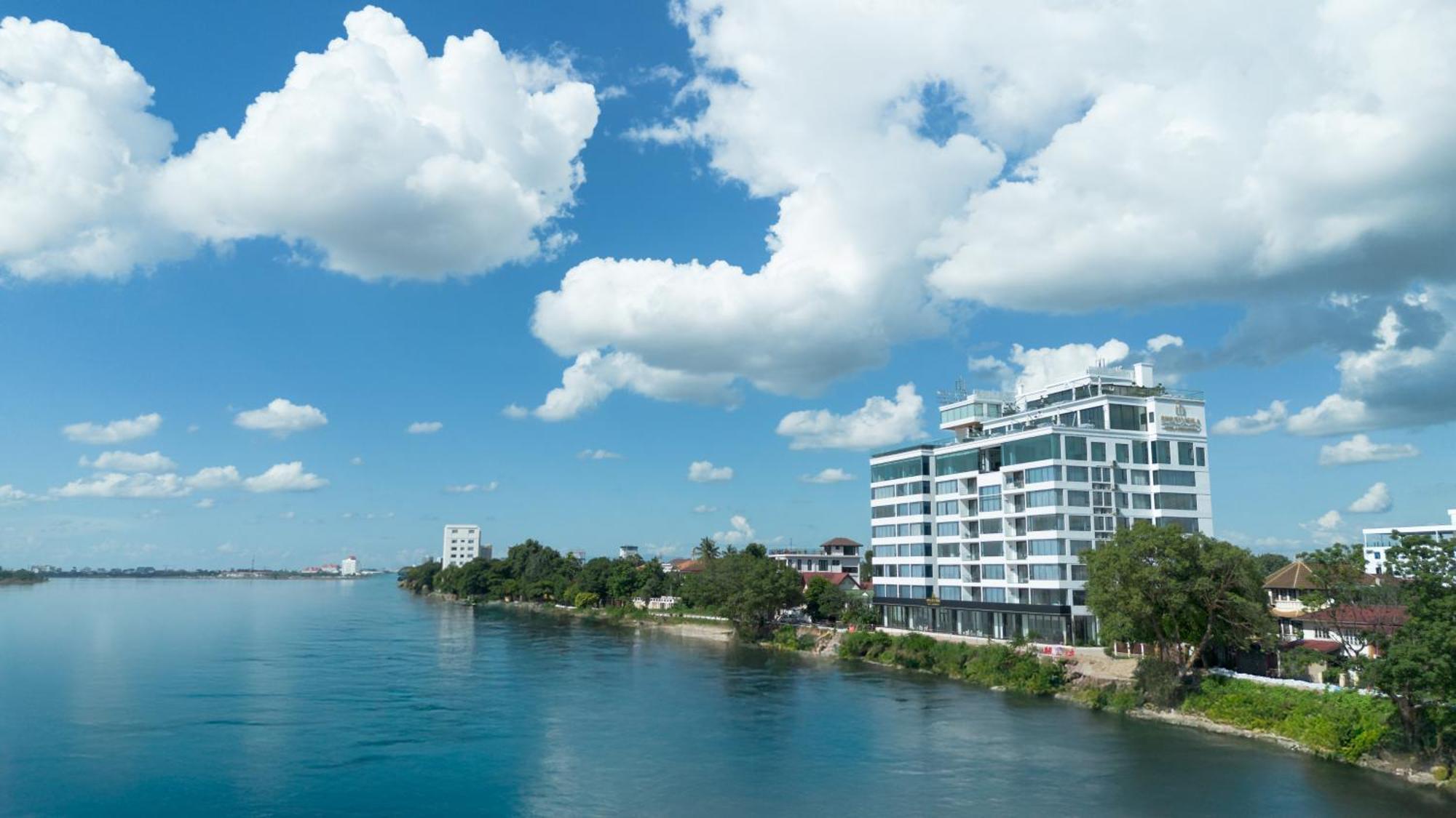 One Riviera Hotel And Residences Ban Souanmone Ngoại thất bức ảnh